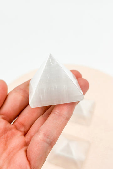 Selenite pyramid | Well-being - Tranquility