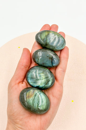 Labradorite Palmstones | Intuition - Transformation