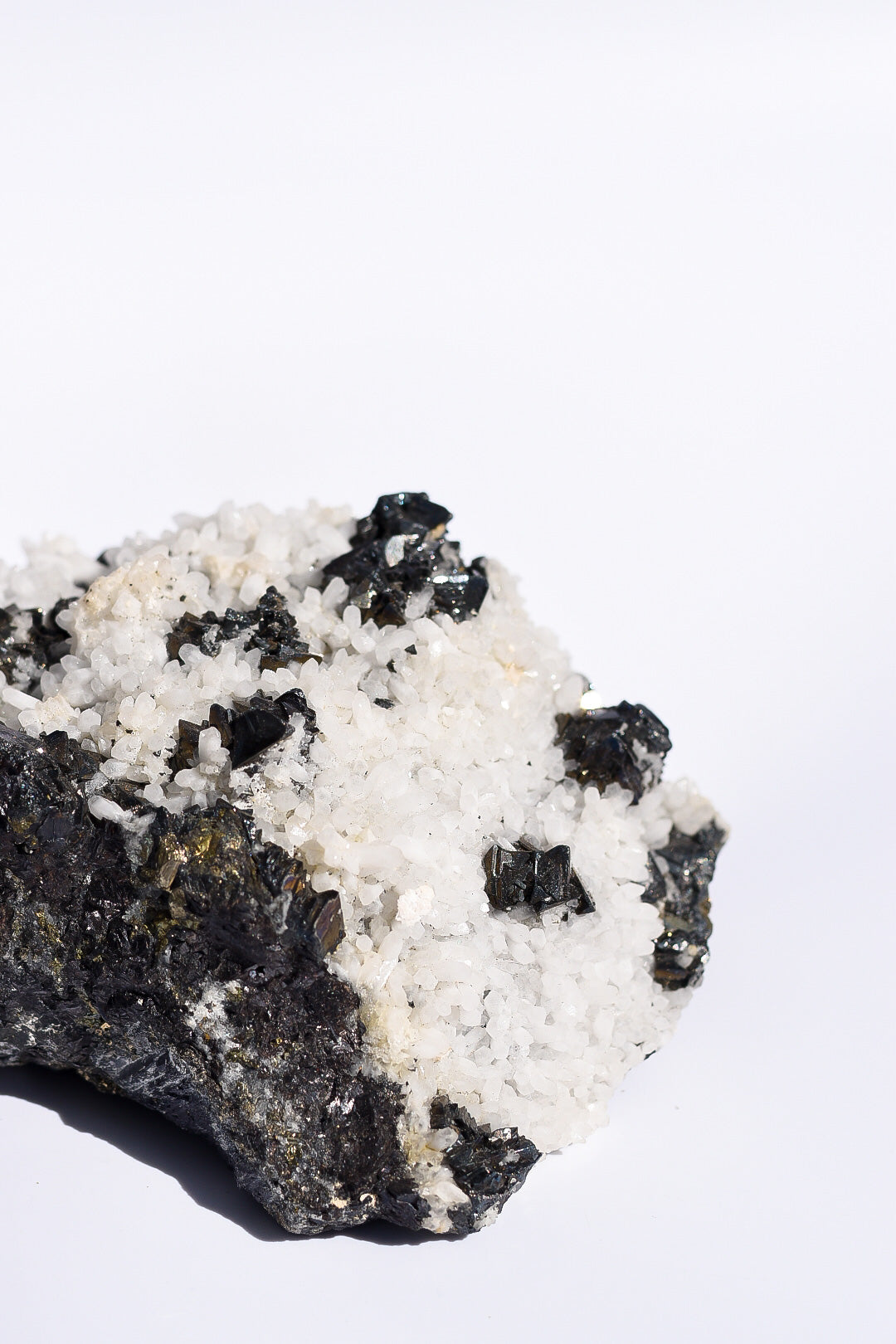 Siderite with quartz | Rooting - Calm