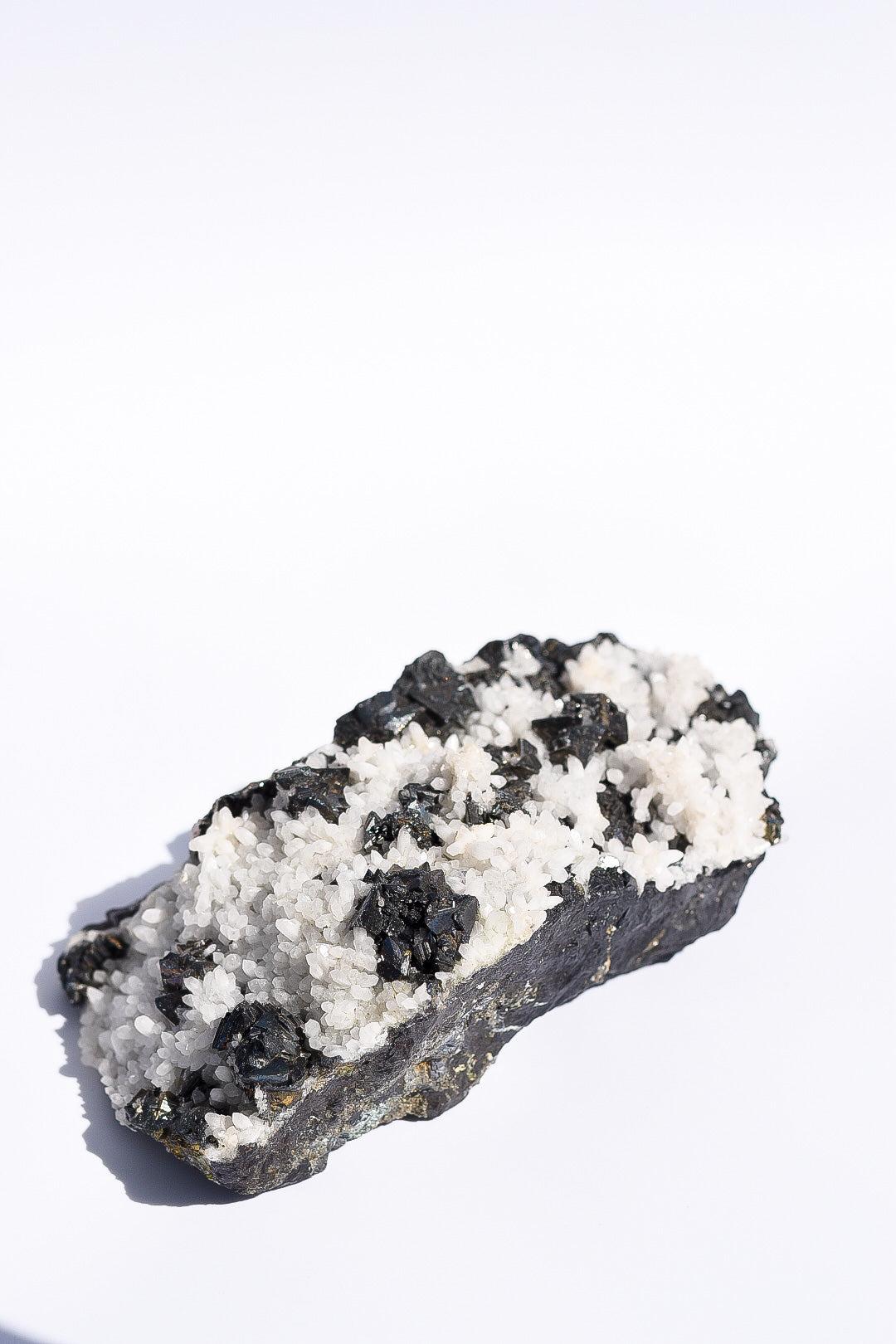 Siderite with quartz | Rooting - Calm