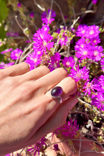 Amethyst Ring | Calm and balance.