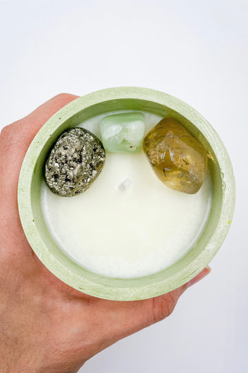 ABUNDANCE CANDLE | Pyrite, green jade and natural citrine