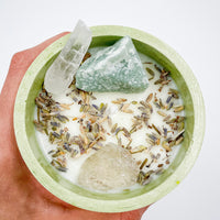 ABUNDANCE CANDLE | Green Quartz, Smoky Quartz and Laser Quartz Point